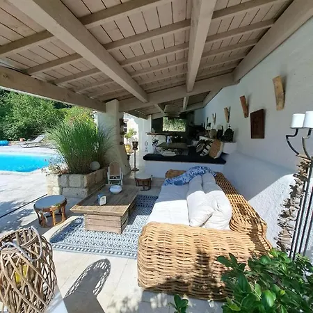 Des Cosme Aramon